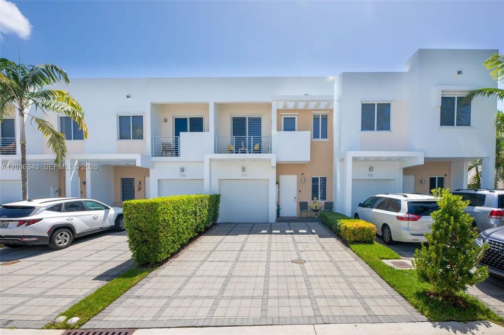 4-bedroom Property — 7117 NW 103rd Path