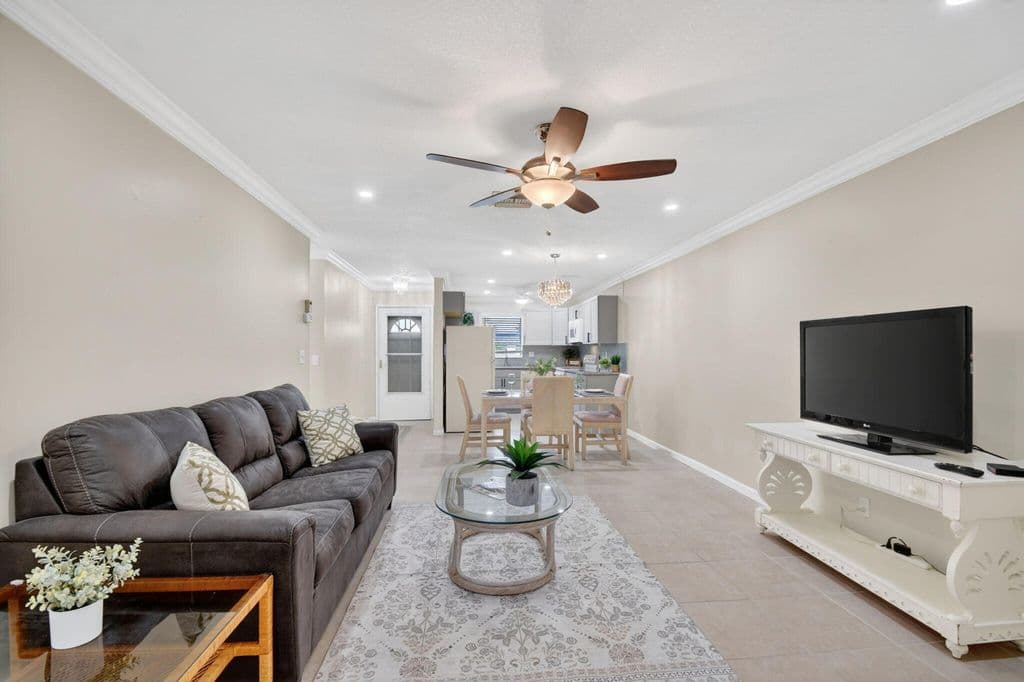 2-bedroom Condo — 2787 Dudley Dr Apt D
