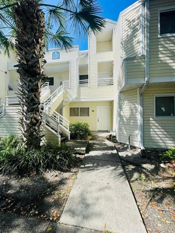 2-bedroom Condo — 3457 NW 44th St APT 104