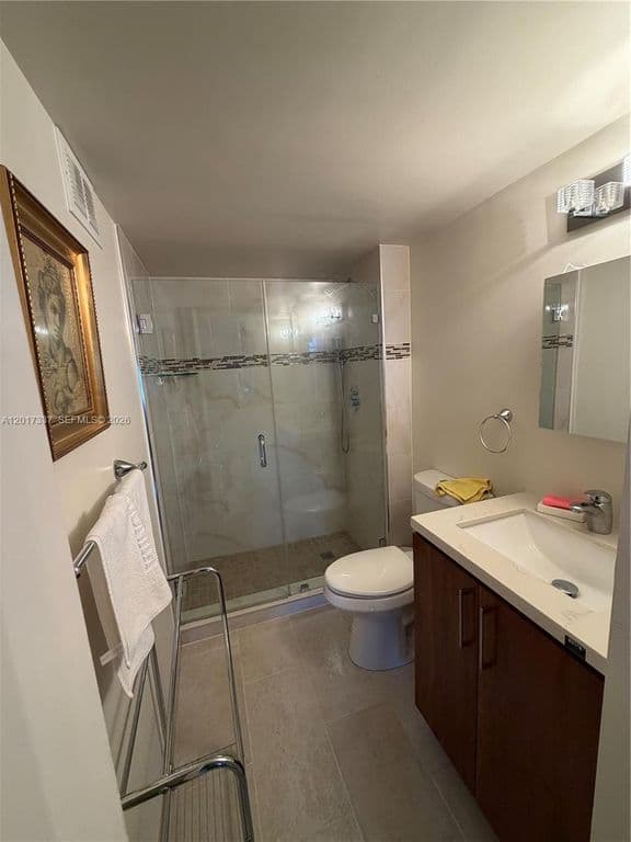 2-bedroom Condo — 2780 NE 183rd St APT 1007