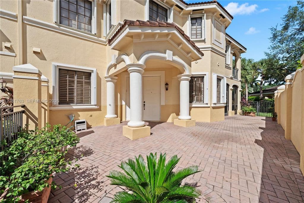 3+1 Mülk — 1634 Passion Vine Cir #31-2
