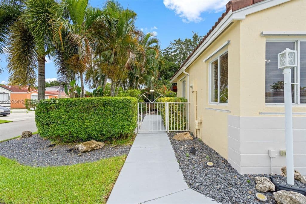 3-bedroom Single-Family Home — 14365 SW 175th Ter