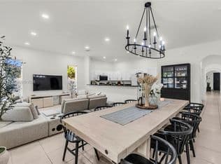 3-bedroom Single-Family Home — 17064 SW 90th Way, Miami, 33196