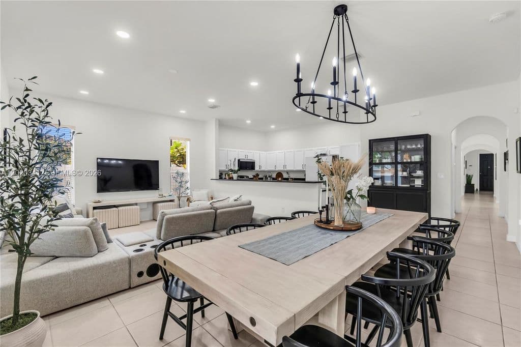 3-bedroom Single-Family Home — 17064 SW 90th Way
