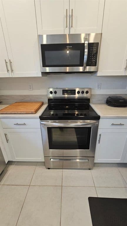 3-bedroom Property — 1146 SE 26th Ter