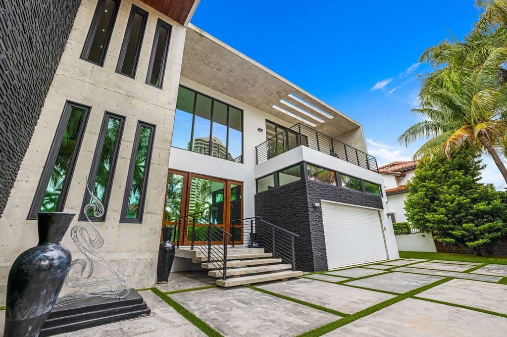6-bedroom Single-Family Home — 3462 NE 171st Street