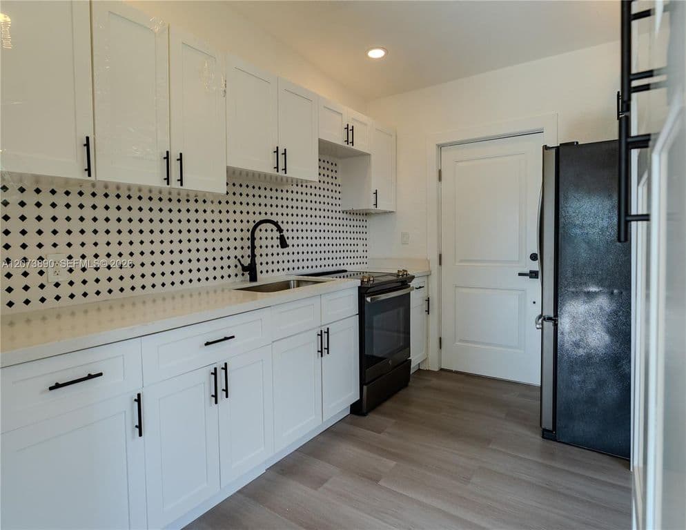 2+1 Müstakil ev — 16400 NW 23rd Ct