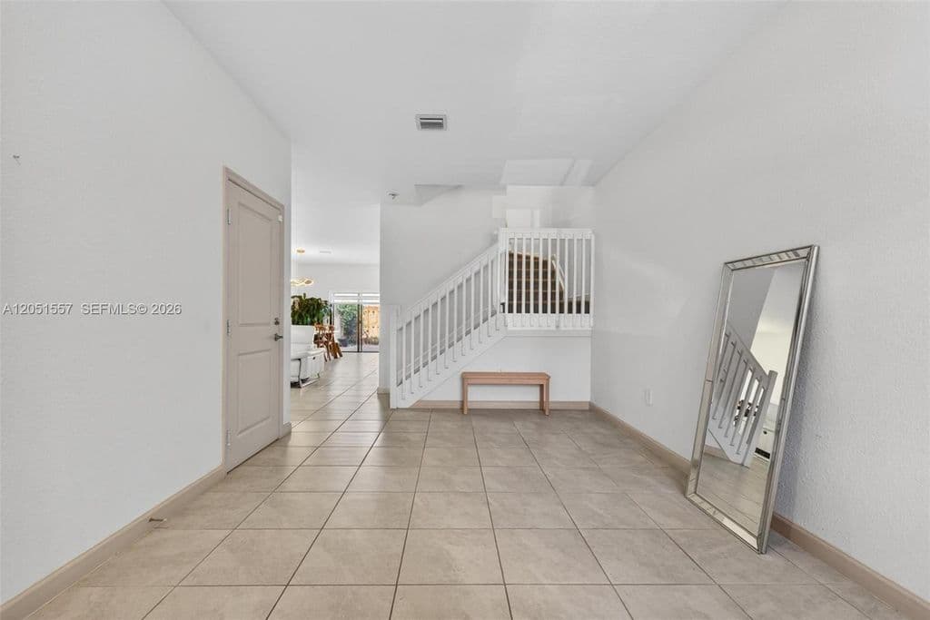 3+1 Mülk — 24713 SW 119th Ave