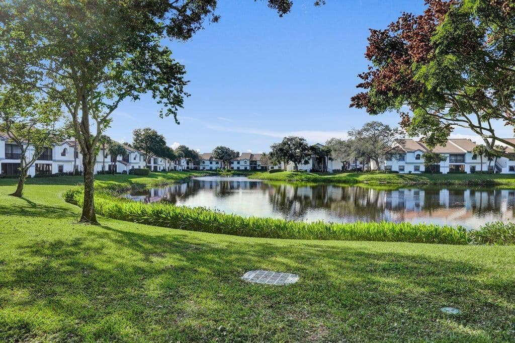 3+1 Condo — 5415 E Verona Drive #I