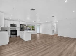 3-bedroom Single-Family Home — 3042 Hayes St, Hollywood, 33021