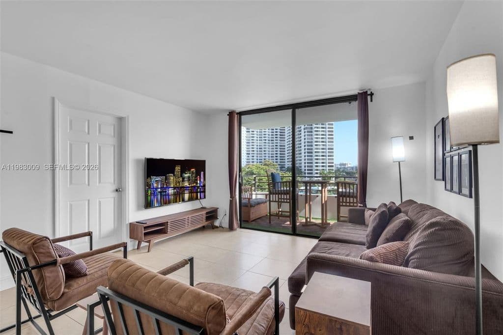 2+1 Condo — 500 Three Islands Blvd APT 226