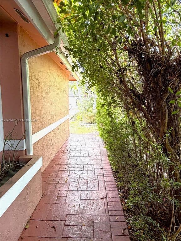 3+1 Müstakil ev — 14225 SW 55th St