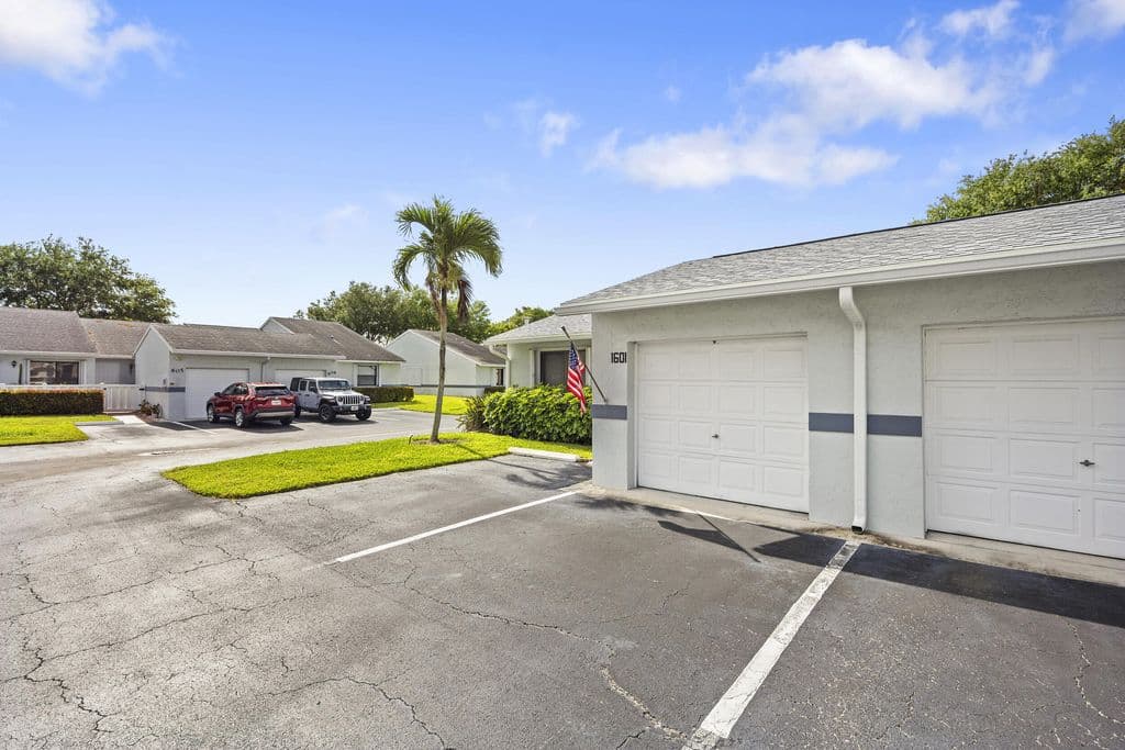 2+1 Condo — 2640 Gately Drive W #1601