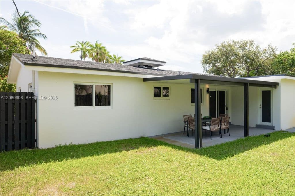 3+1 Müstakil ev — 4401 NE 13th Ave