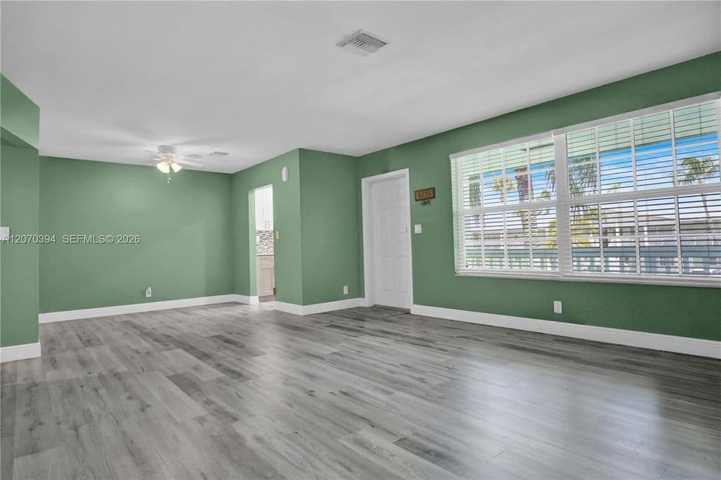 2+1 Condo — 931 SE 9th Ave APT 17