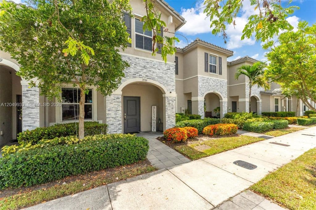 3+1 Mülk — 1461 SE 26th Rd