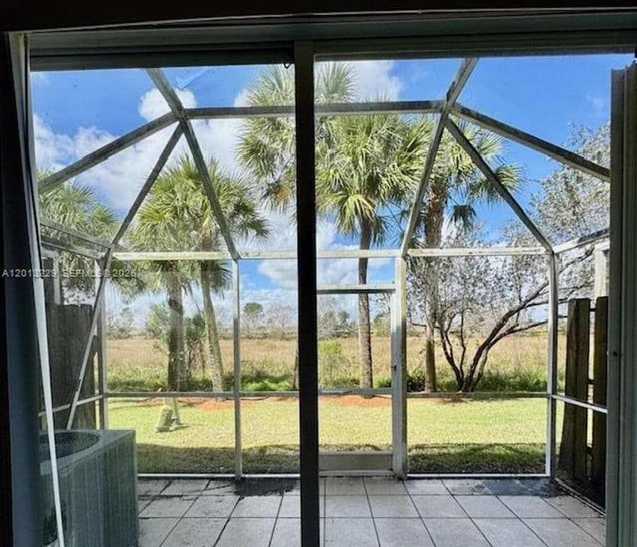 3-bedroom Property — 2567 Cordoba Bnd