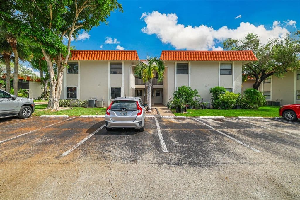 3-bedroom Condo — 9732 Hammocks Blvd #20317