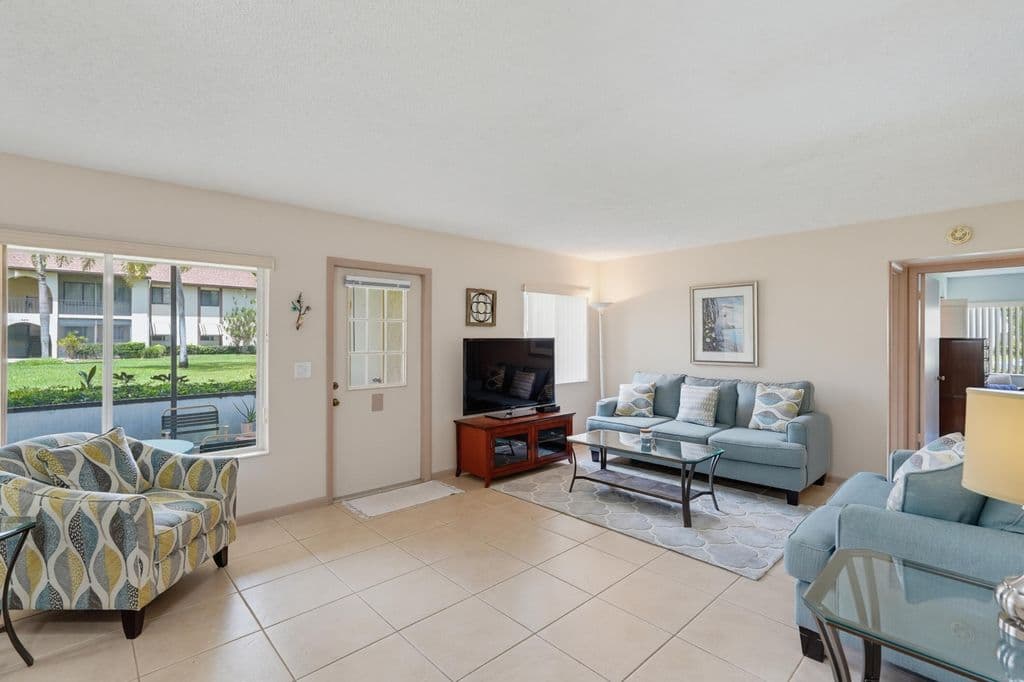 2+1 Condo — 331 Knotty Pine Circle #C-1