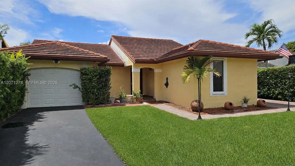 3+1 Müstakil ev — 7142 SW 103rd Court Cir