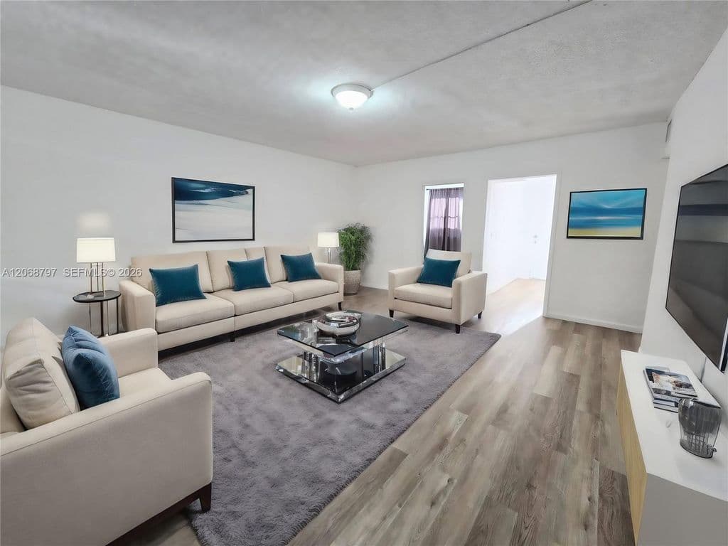 2-bedroom Condo — 1255 Marseille Dr #21