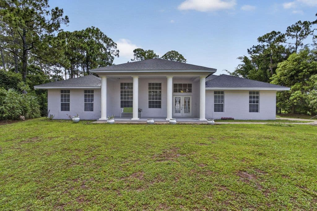 4-bedroom Single-Family Home — 16571 78th Road N