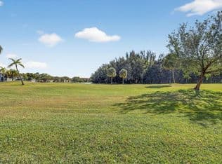 2+1 Condo — 12500 SW 6th Street #110n, Pembroke Pines, 33027