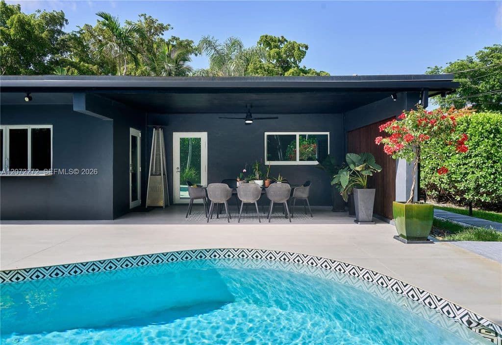 4-bedroom Single-Family Home — 2155 NE 191st Dr
