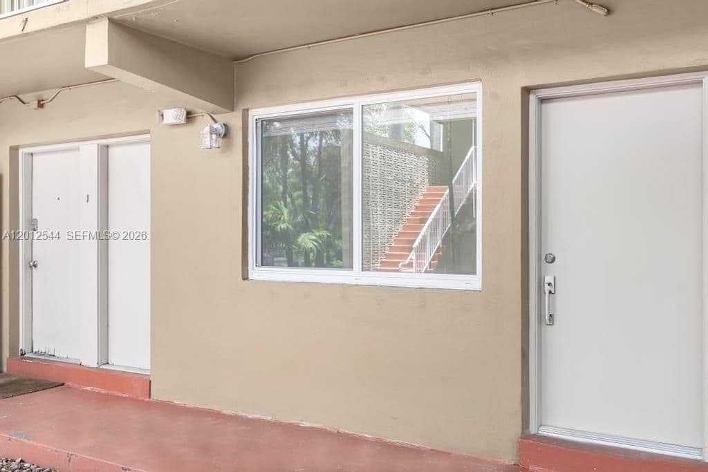 1+1 Condo — 6330 SW 79th St APT 2