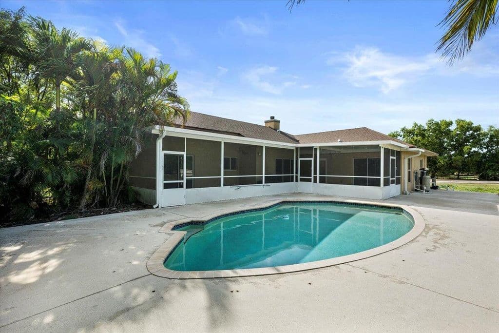 3-bedroom Single-Family Home — 19187 Capet Creek Court