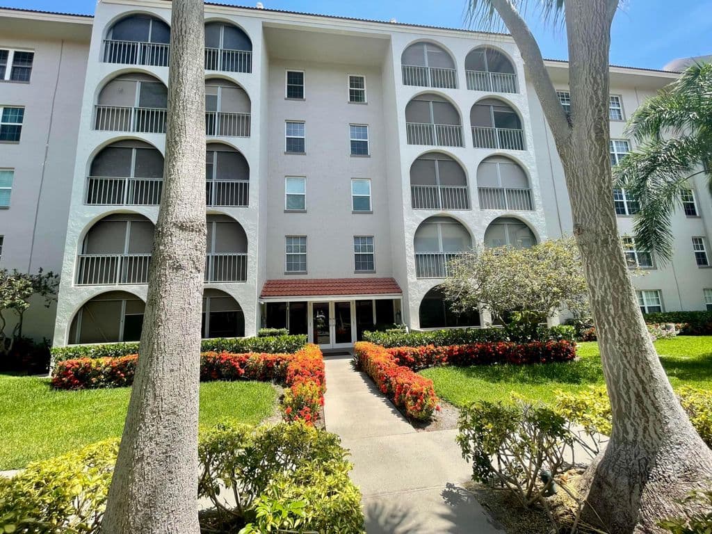 2+1 Condo — 250 NE 20th Street #3080