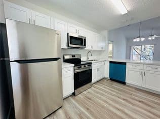 2-bedroom Condo — 8102 SW 21st Ct #8102, Hollywood, 33025