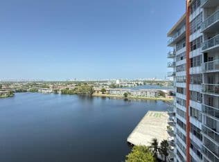 1+1 Condo — 1301 Miami Gardens Dr APT 1404W, Miami, 33179