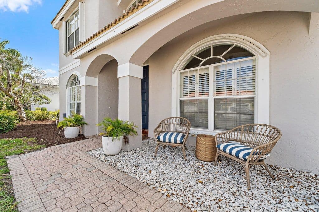 4+1 Müstakil ev — 10295 Allamanda Boulevard