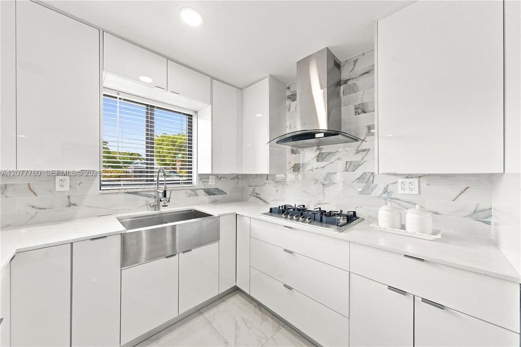 3+1 Müstakil ev — 10125 SW 84th St