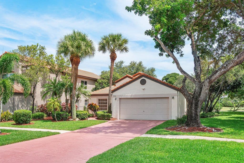 3-bedroom Single-Family Home — 7164 VIA PALOMAR