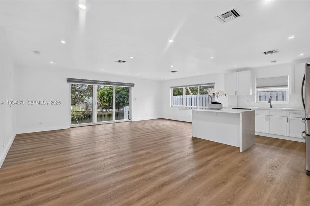 3+1 Müstakil ev — 3042 Hayes St