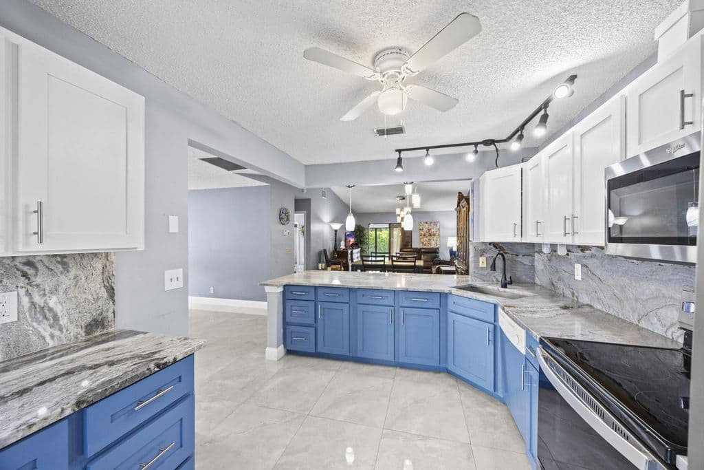 2+1 Condo — 2640 Gately Drive W #1601