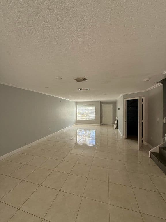 4-bedroom Property — 19802 NW 33rd Court