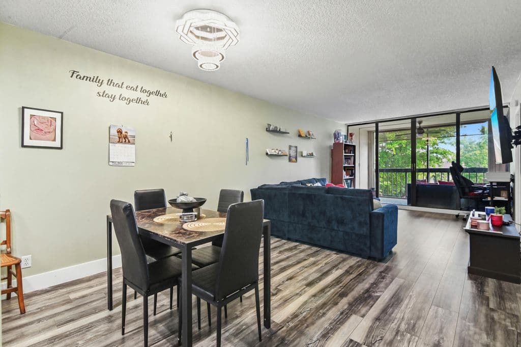 2+1 Condo — 8441 Forest Hills Drive #306