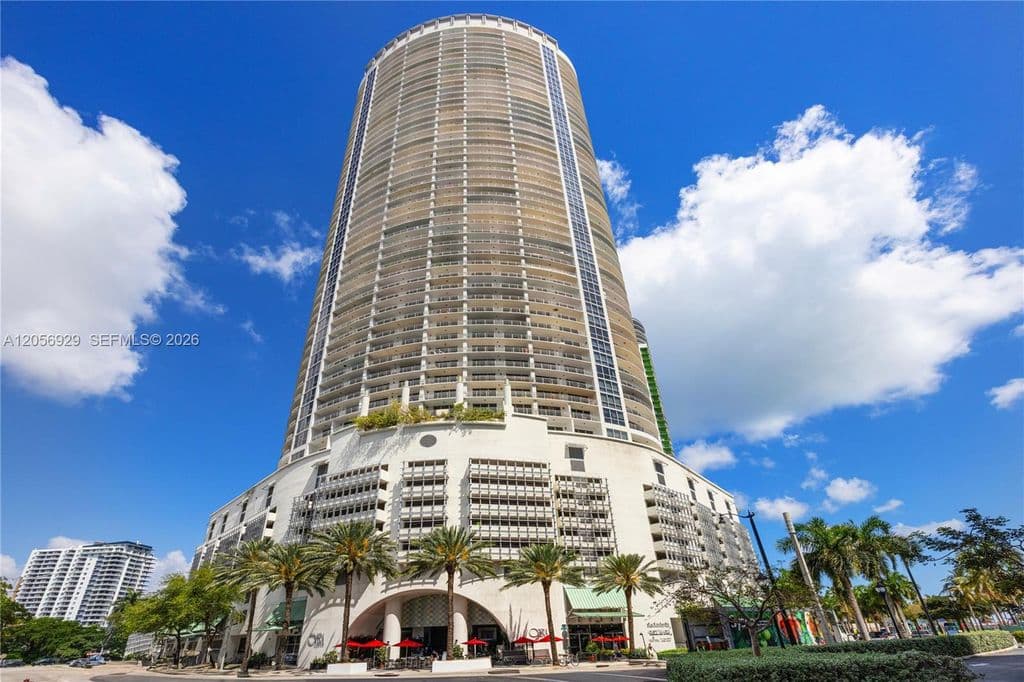 1-bedroom Condo — 1750 N Bayshore Dr APT 3310