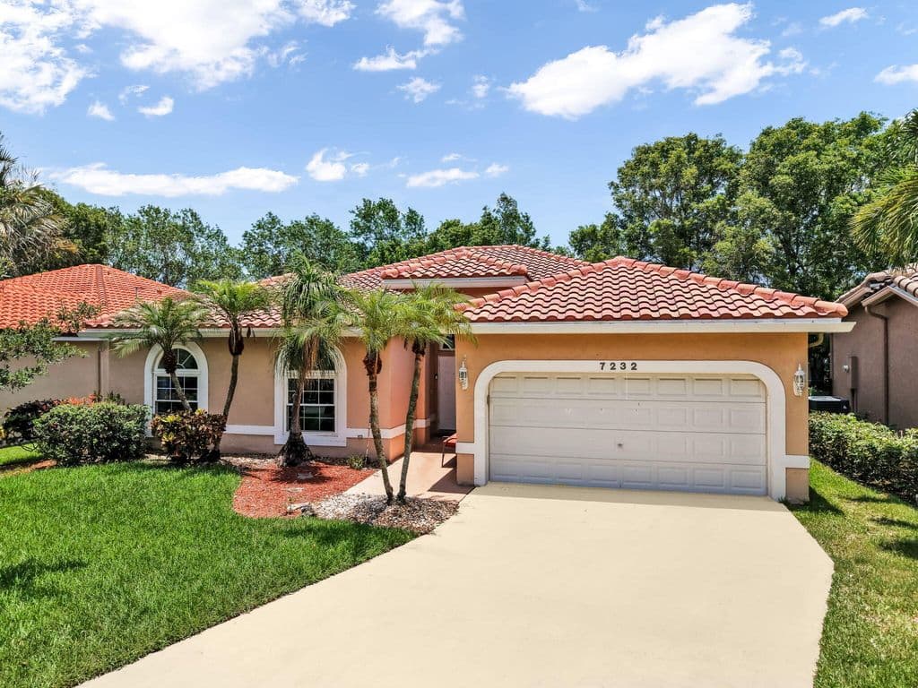4-bedroom Single-Family Home — 7232 NW 58th Way