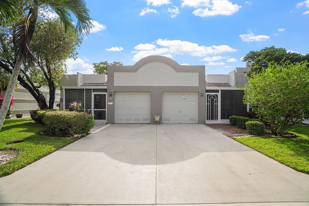 2-bedroom Single-Family Home — 18900 Stewart Circle #7