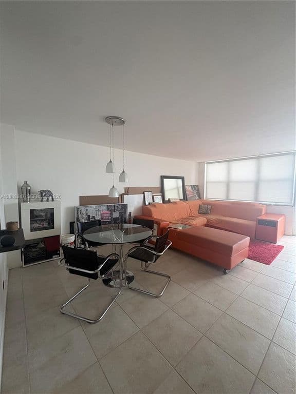 1-bedroom Condo — 2100 Sans Souci Blvd #A1409