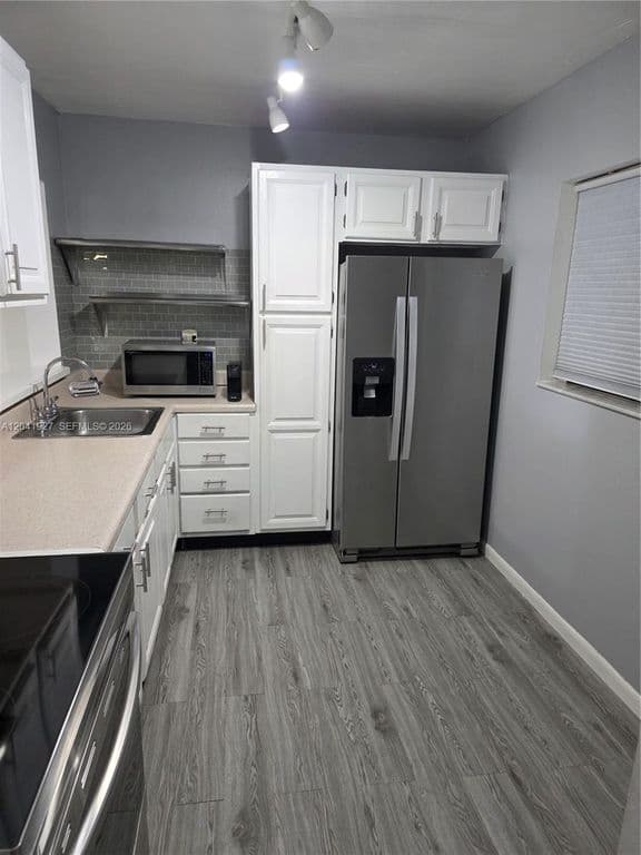2+1 Condo — 8065 SW 107th Ave APT 202