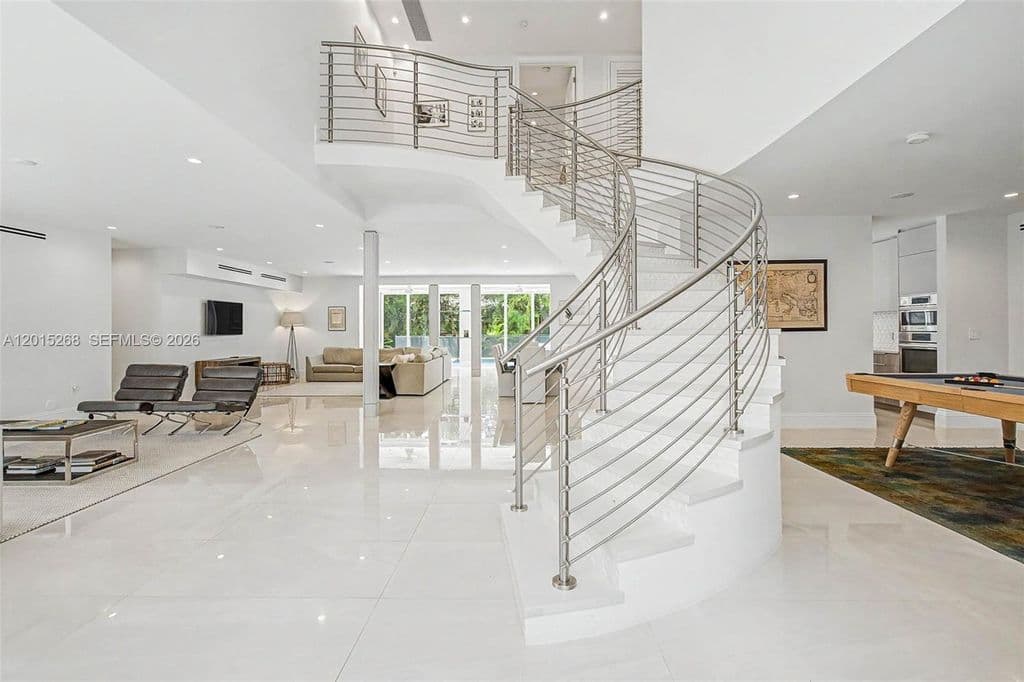 5+1 Müstakil ev — 5790 SW 96th St
