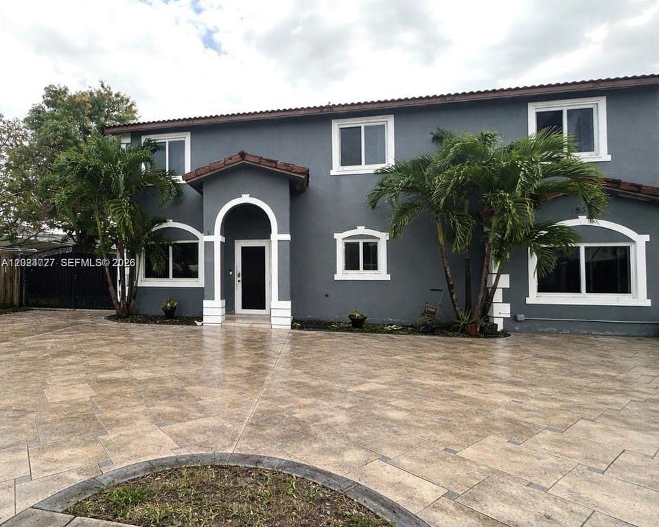 5+1 Müstakil ev — 15302 SW 180th Ter