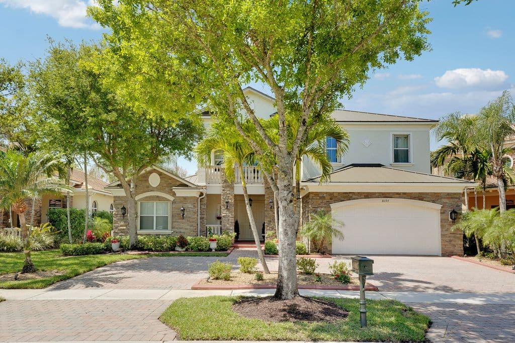 5+1 Müstakil ev — 8197 Butler Greenwood Drive