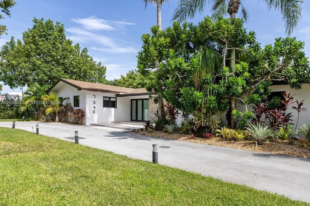 4-bedroom Single-Family Home — 7340 SW 120th St