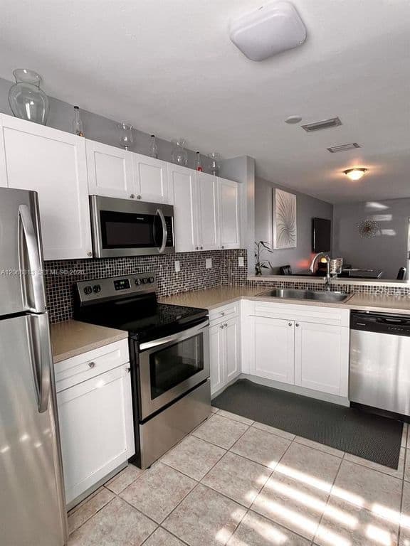 3+1 Mülk — 17722 SW 141st Ct